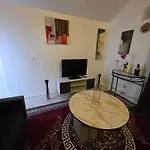 Appartamento 2e Pr0 1room