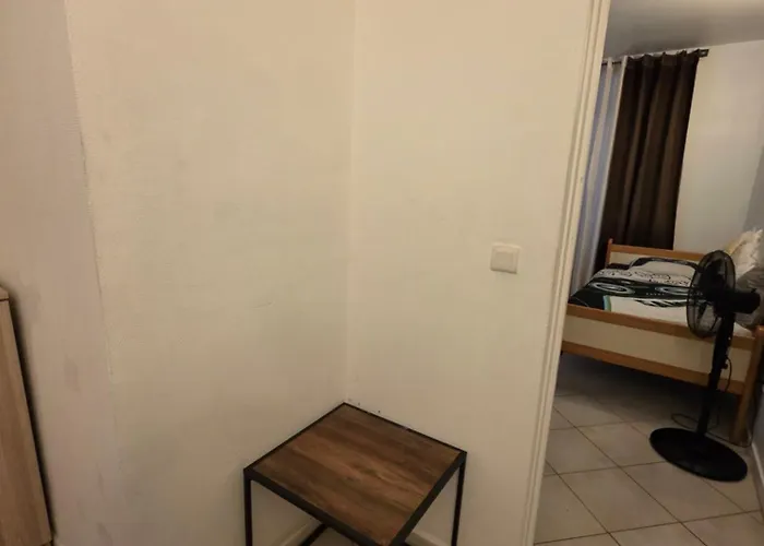 2e Pr0 1room *